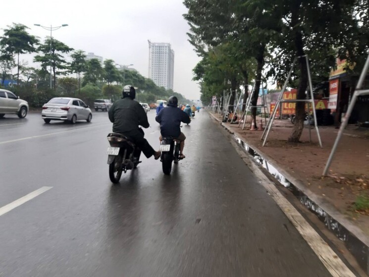 Quy định và mức phạt xe gắn máy kéo xe khác năm 2025